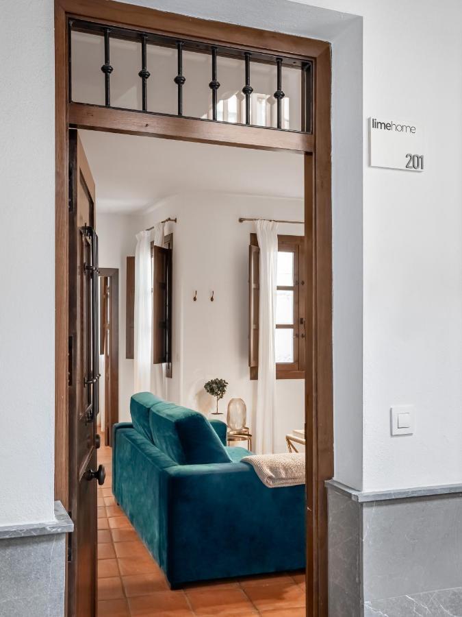 Limehome Granada Calle Santa Ana Exteriör bild