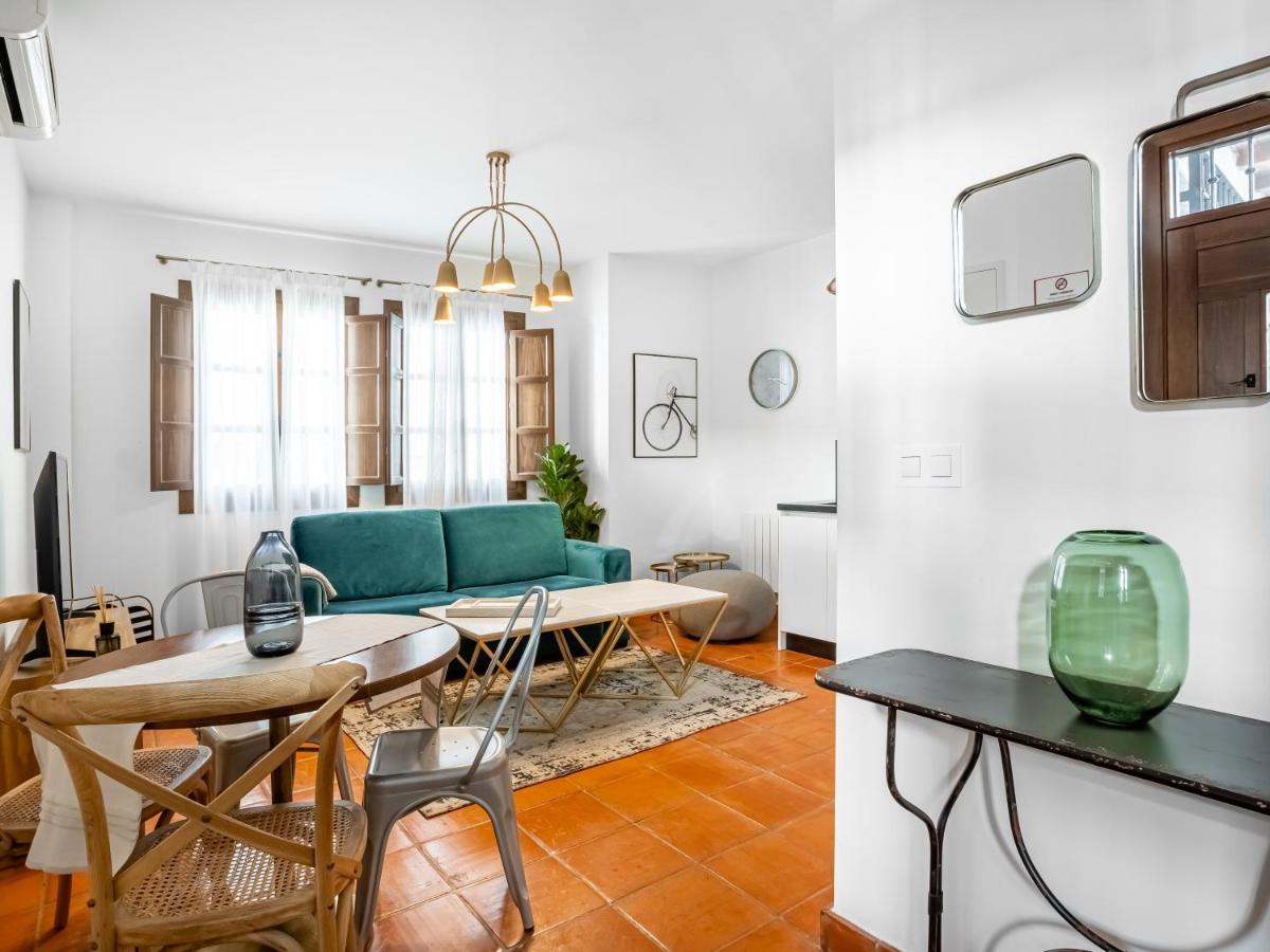 Limehome Granada Calle Santa Ana Exteriör bild