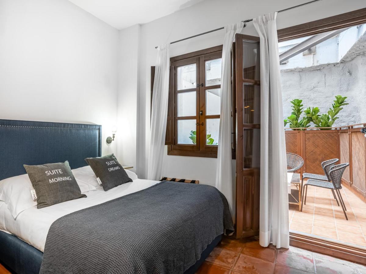 Limehome Granada Calle Santa Ana Exteriör bild