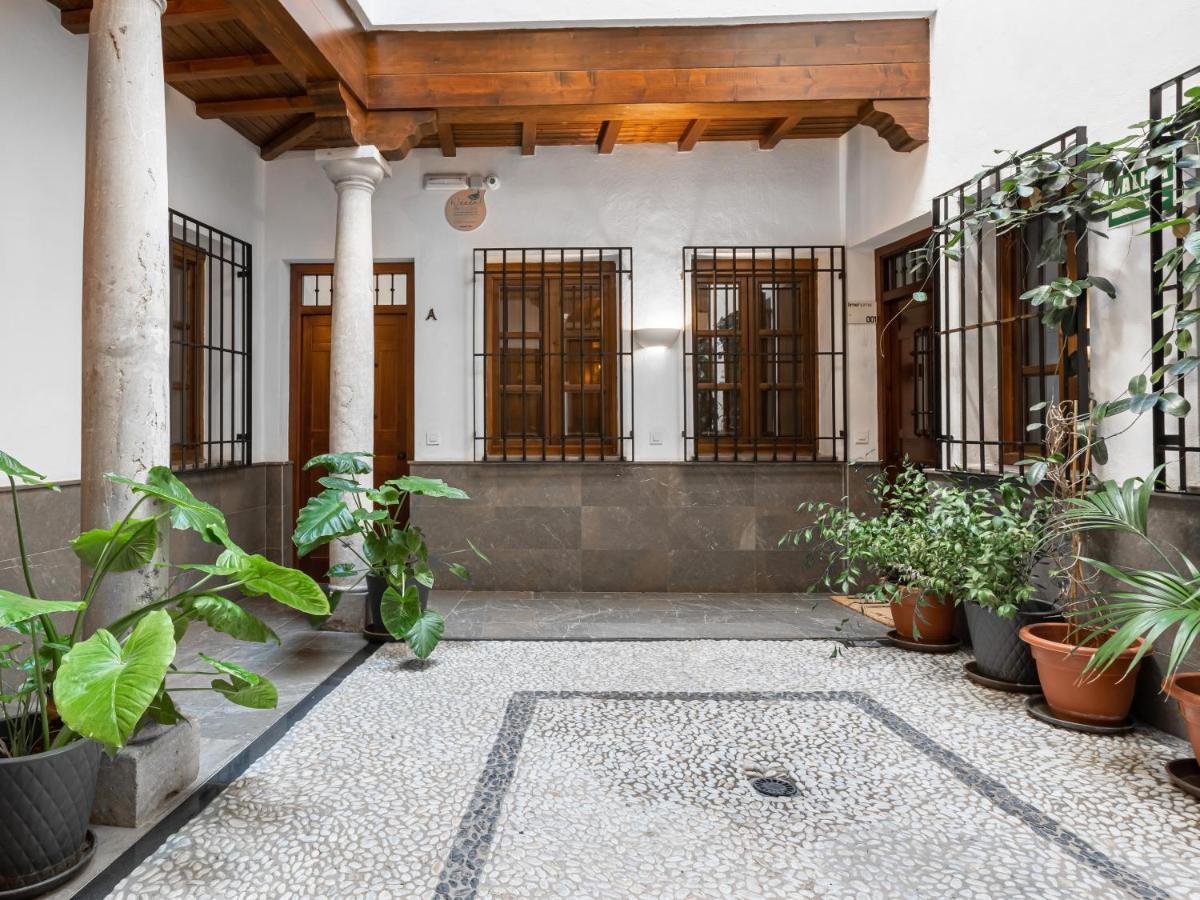 Limehome Granada Calle Santa Ana Exteriör bild