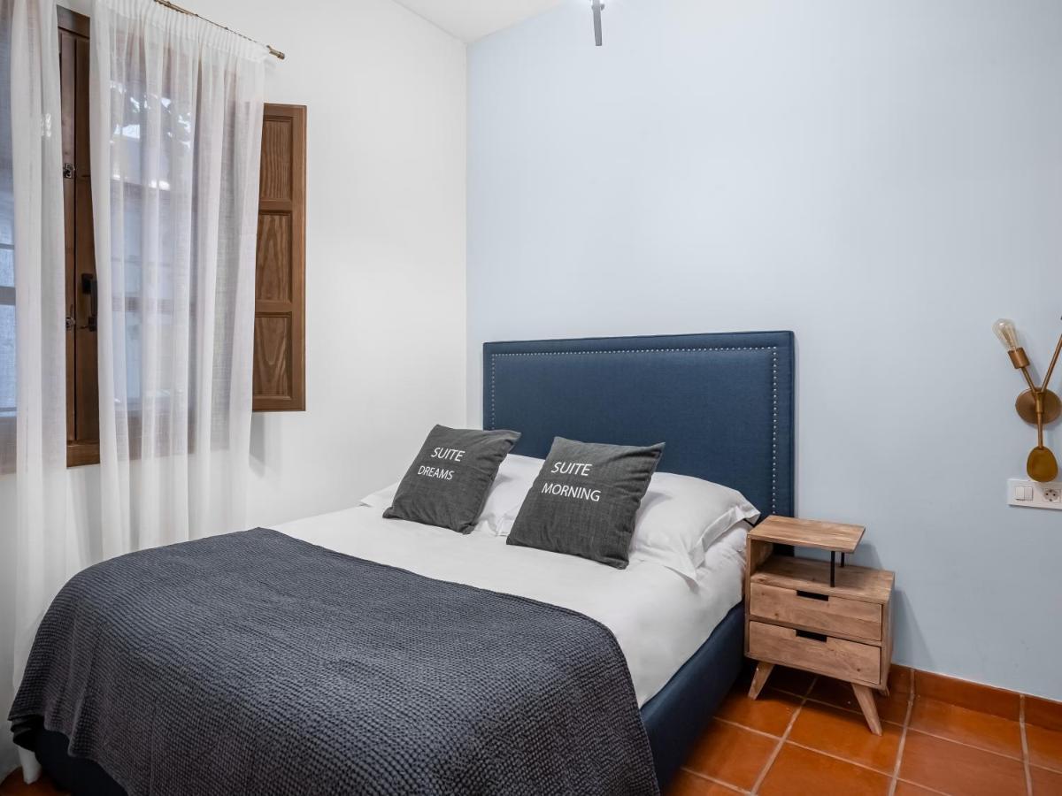 Limehome Granada Calle Santa Ana Exteriör bild